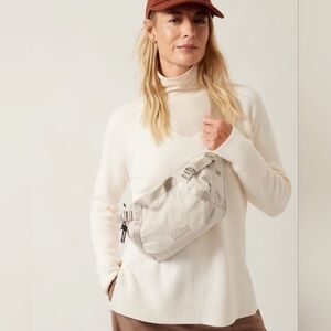 Athleta Excursion Belt/Waist Bag